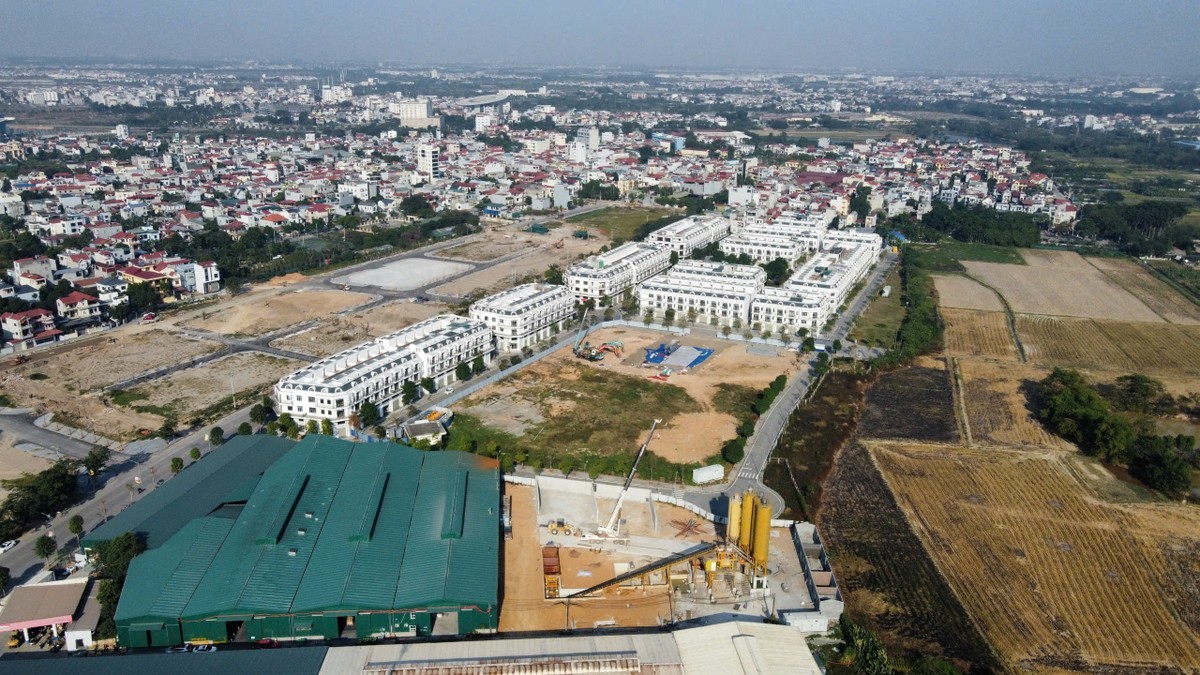 Gros plan d'un terrain pour construire plus de 1 100 appartements de logements sociaux à Hanoi, prix 18 millions de VND/m2 photo 12