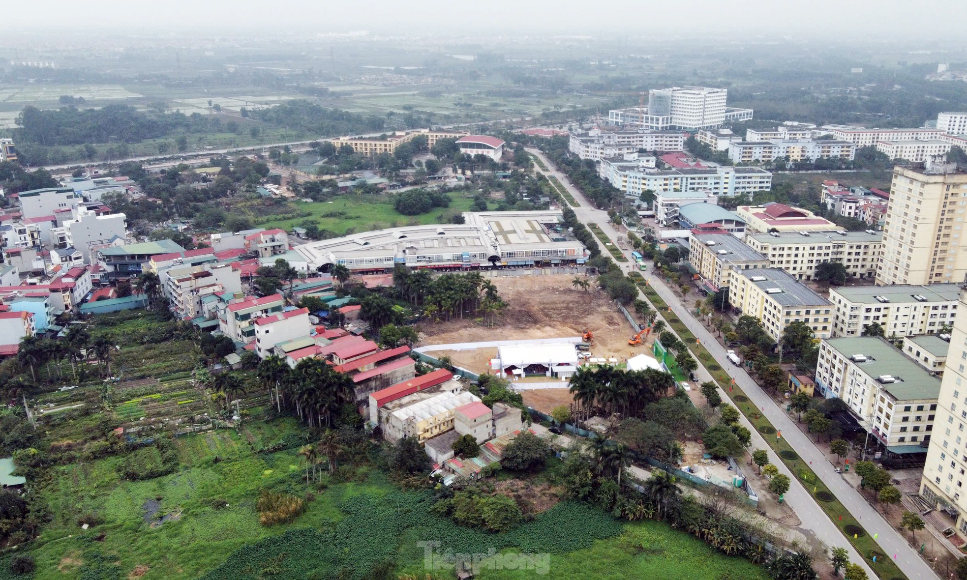 Gros plan d'un terrain pour construire plus de 1 100 appartements de logements sociaux à Hanoi, prix 18 millions de VND/m2 photo 1