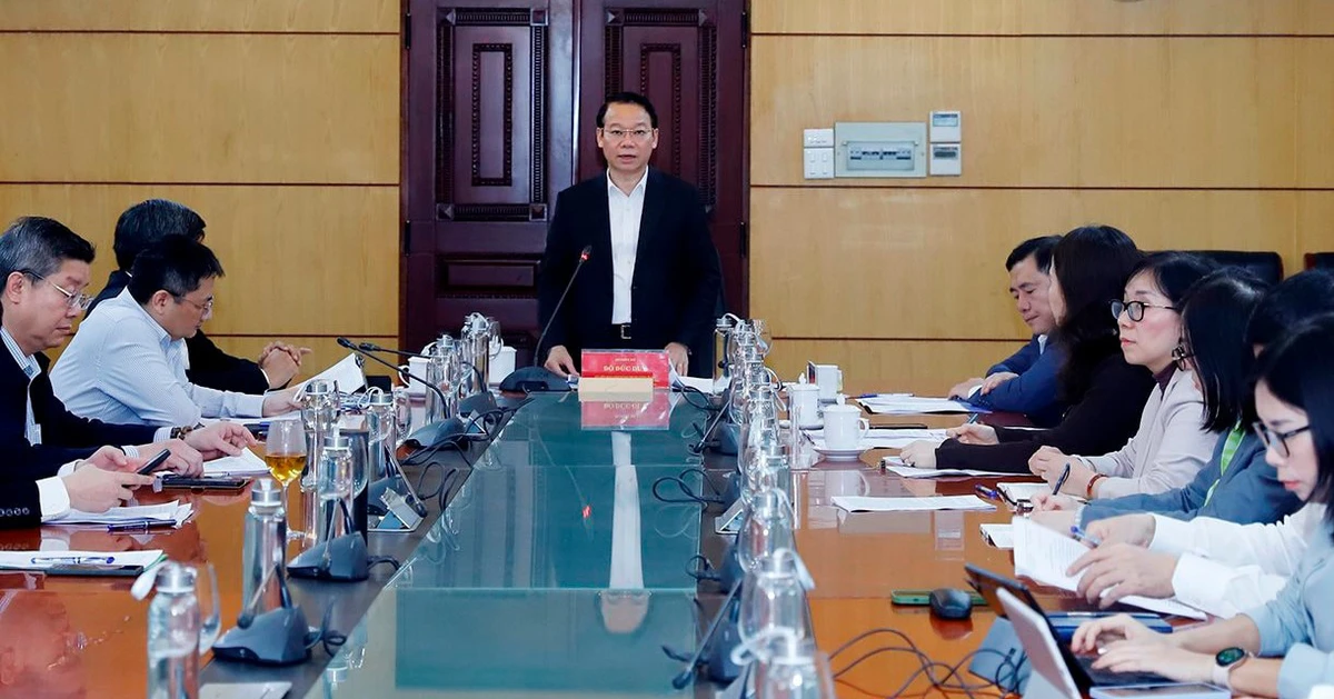 Minister Do Duc Duy: Correcting rice exporting enterprises that force down prices and sell off