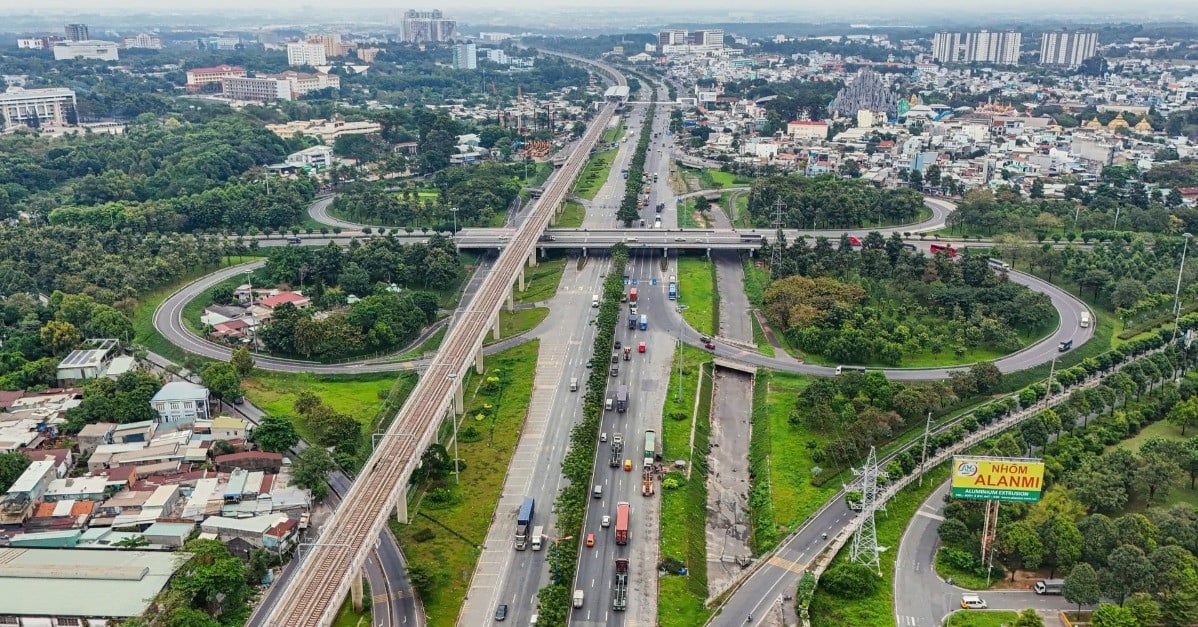 Der Ausbau der Hanoi-Autobahn in Ho-Chi-Minh-Stadt ist nach 15 Jahren immer noch nicht am Ziel