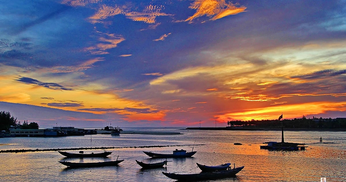 Nhat Le estuary, where history leaves its footprints