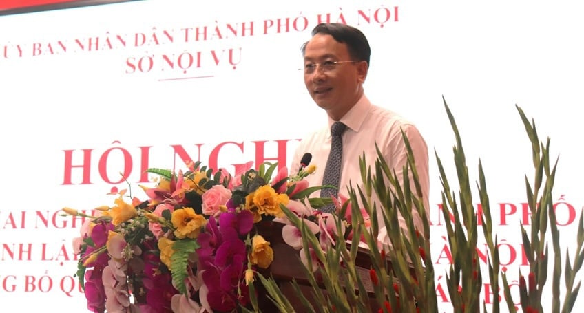 Parteisekretär und Direktor des Innenministeriums von Hanoi, Tran Dinh Canh, hielt eine Abschlussrede