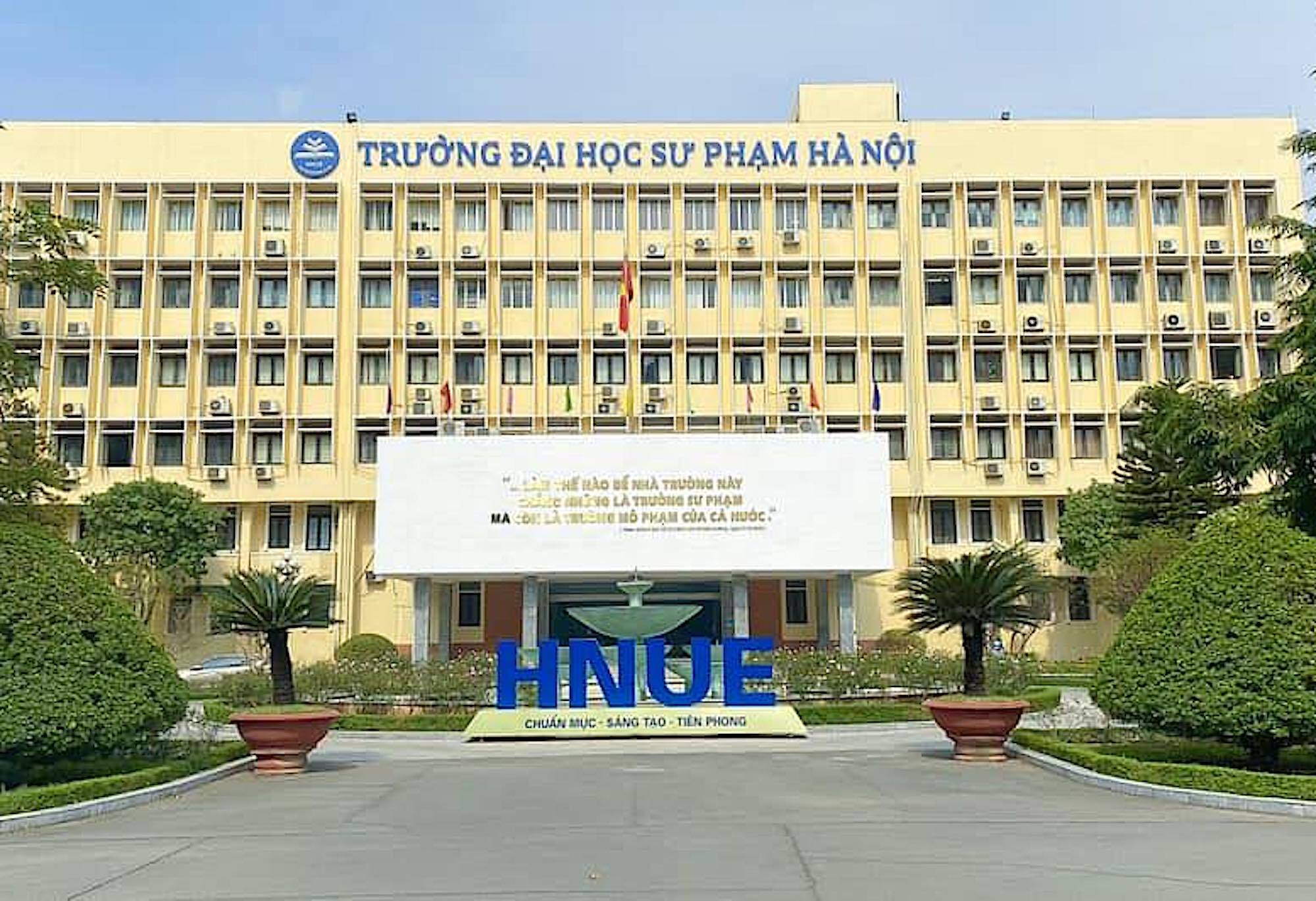 Thành lập trường THCS Năng khiếu thuộc Đại học Sư phạm Hà Nội.