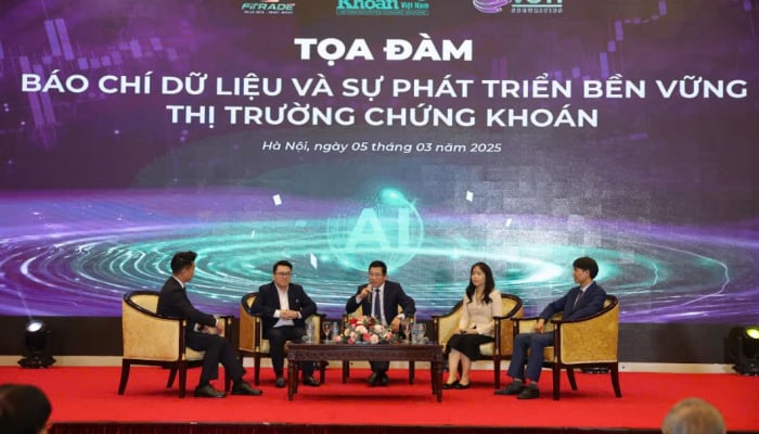 El desarrollo del periodismo de datos contribuye a la transparencia, estabilidad y sostenibilidad del mercado de valores de Vietnam