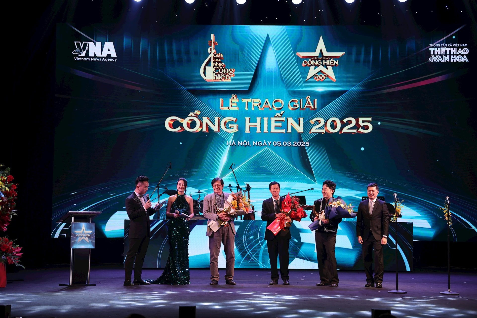 Giải Cống hiến 2025: SOOBIN lập hattrick, Tùng Dương tiếp tục được vinh danh - Ảnh 1.