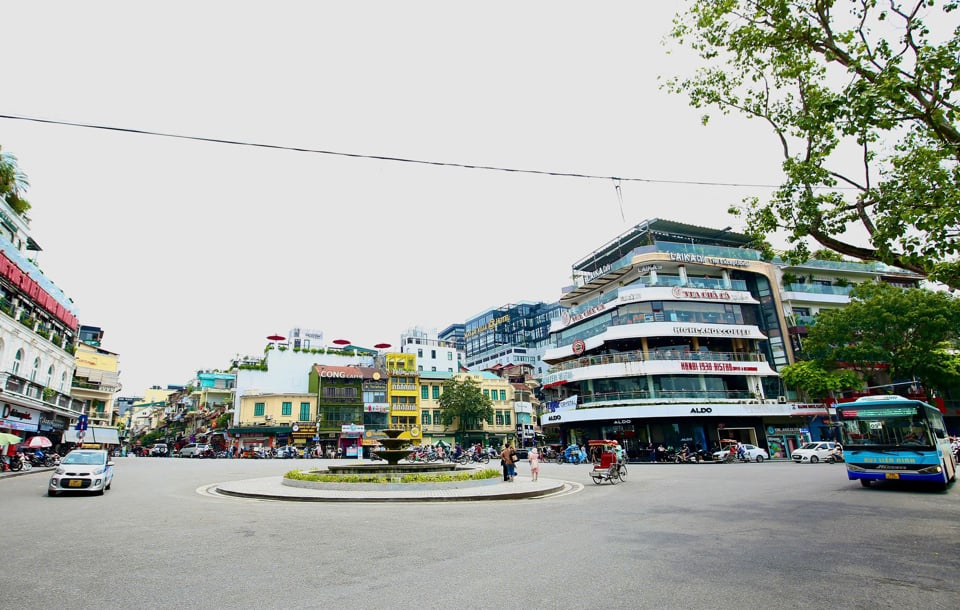 Dong Kinh - Nghia Thuc Square ។ រូបថត៖ ឌុយ ខាញ់