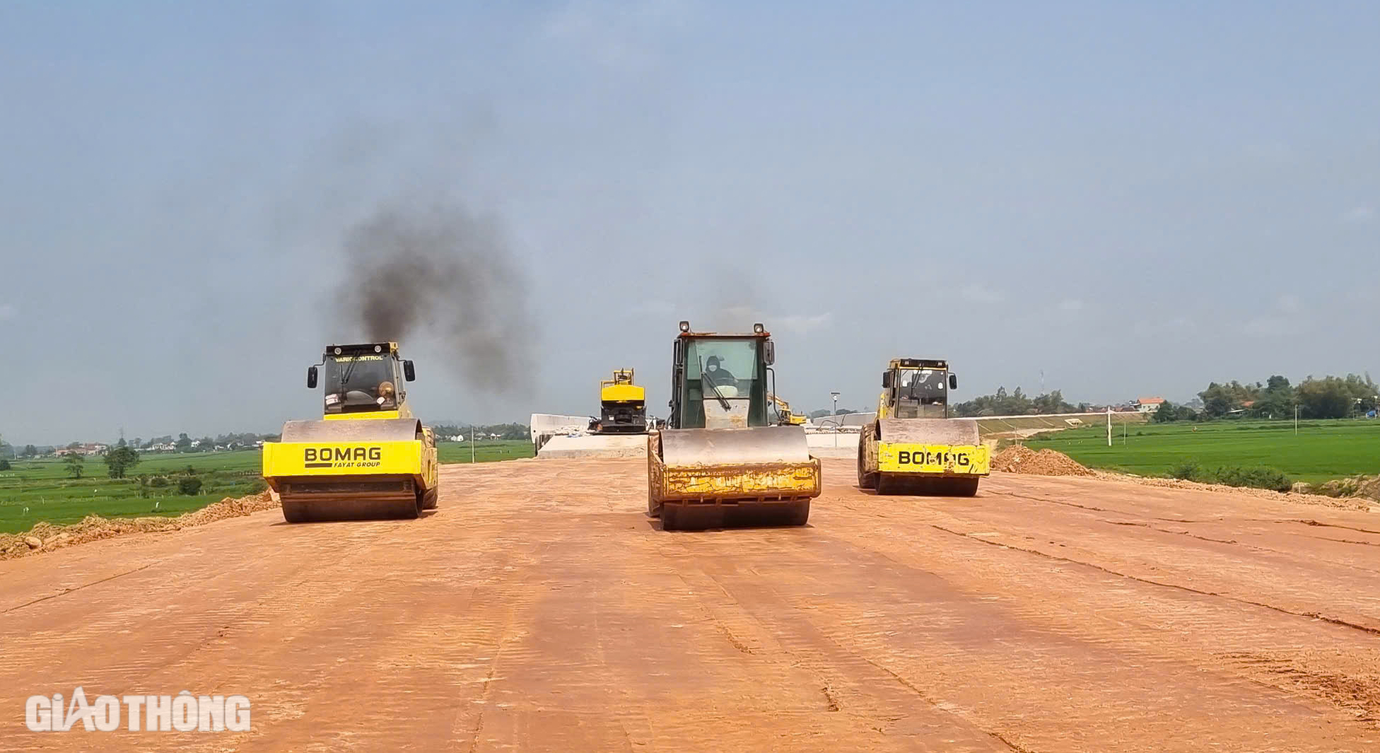 Tăng tốc thi công để bứt phá sản lượng cao tốc Hoài Nhơn - Quy Nhơn- Ảnh 1.