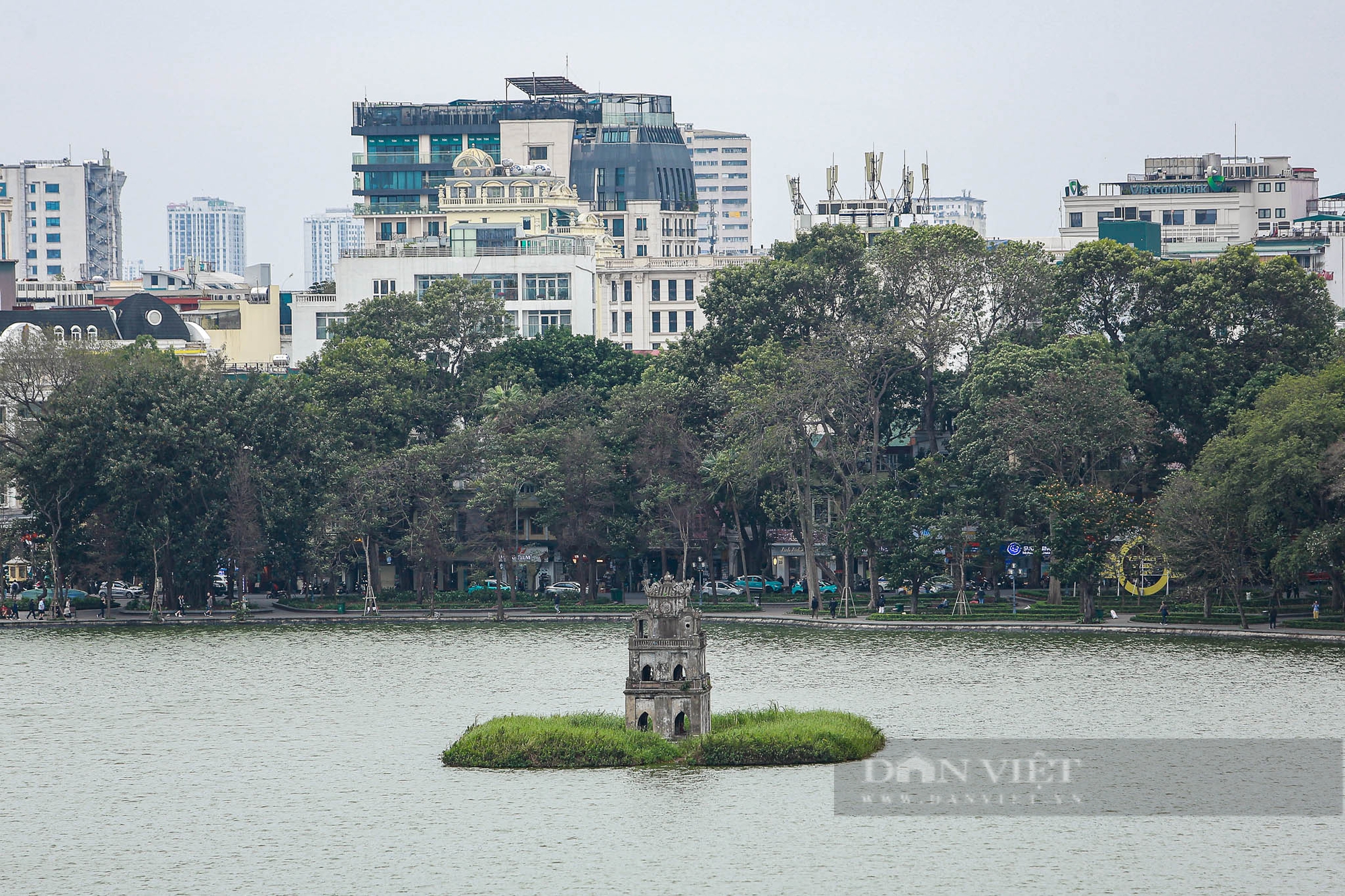 Cận cảnh toà nhà Hàm Cá Mập tại quảng trường Đông Kinh Nghĩa Thục sắp bị phá bỏ- Ảnh 5.