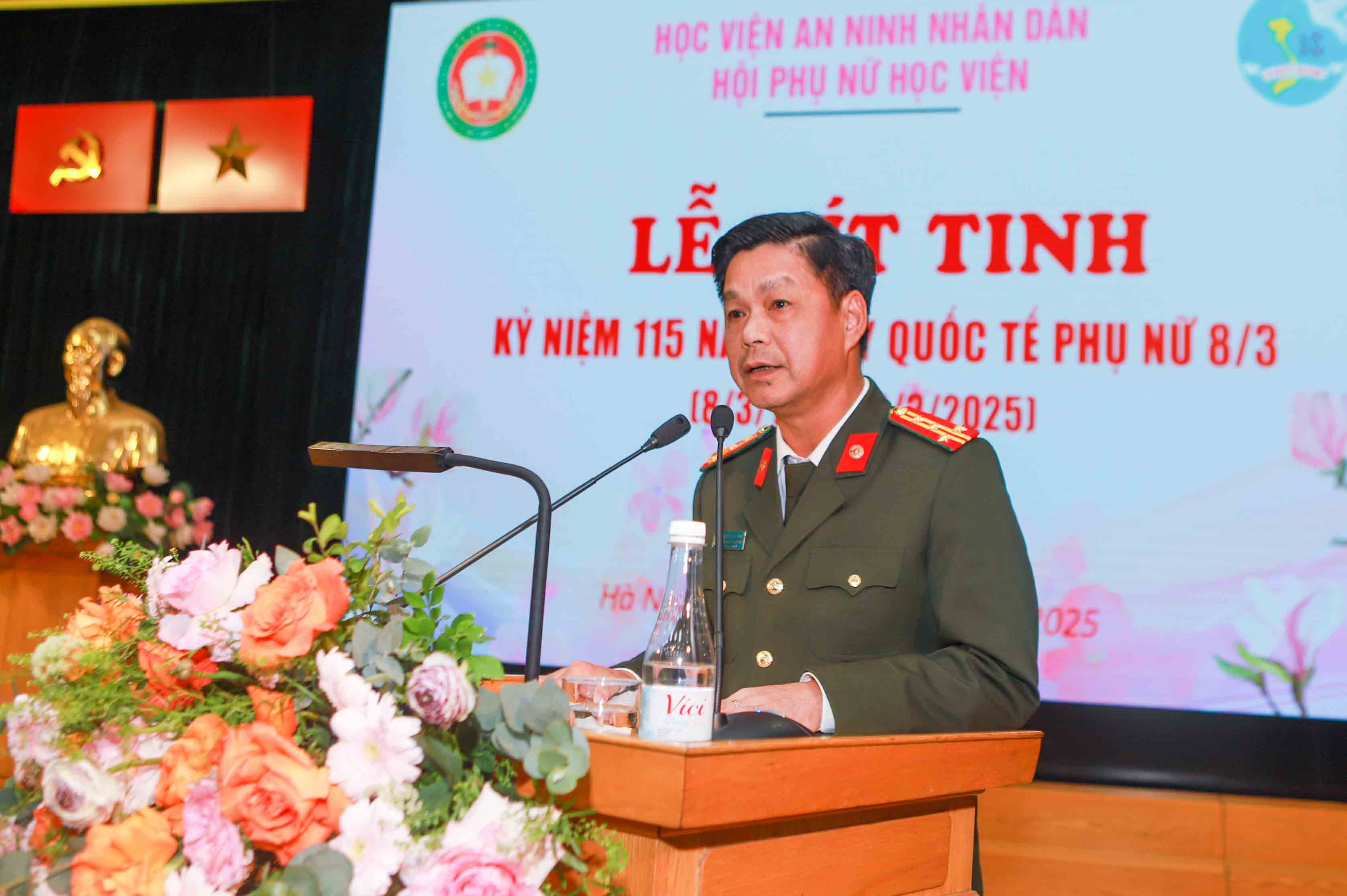 Hội Phụ nữ Học viện An ninh nhân dân tuyên dương điển hình tiên tiến và trao giải cuộc thi Viết-Vẽ- Ảnh 2.