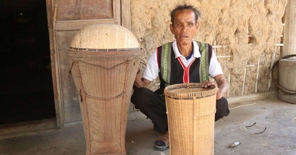 The Ha Lang people in Kon Tum have a precious object made from the taopang tree, which they often give to their daughters when they get married.