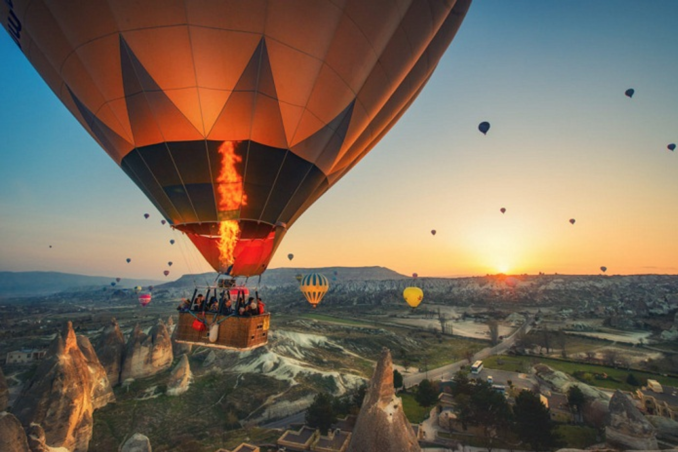 4 สุดยอดประสบการณ์ใน Cappadocia – เพลิดเพลินกับความงามของดินแดนแห่งเทพนิยายของตุรกี