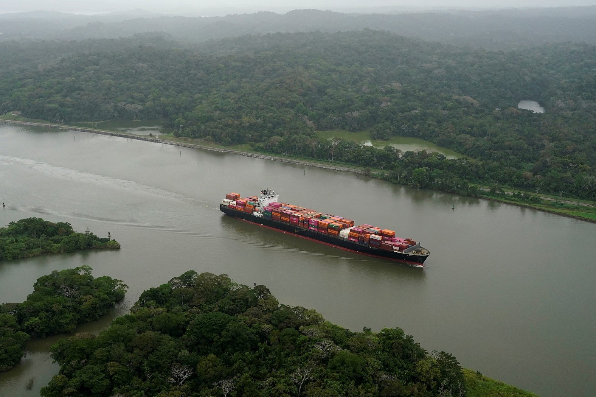 Tổng thống Panama phản ứng mạnh sau khi ông Trump nói đang 'đòi lại' kênh đào Panama - Ảnh 1.