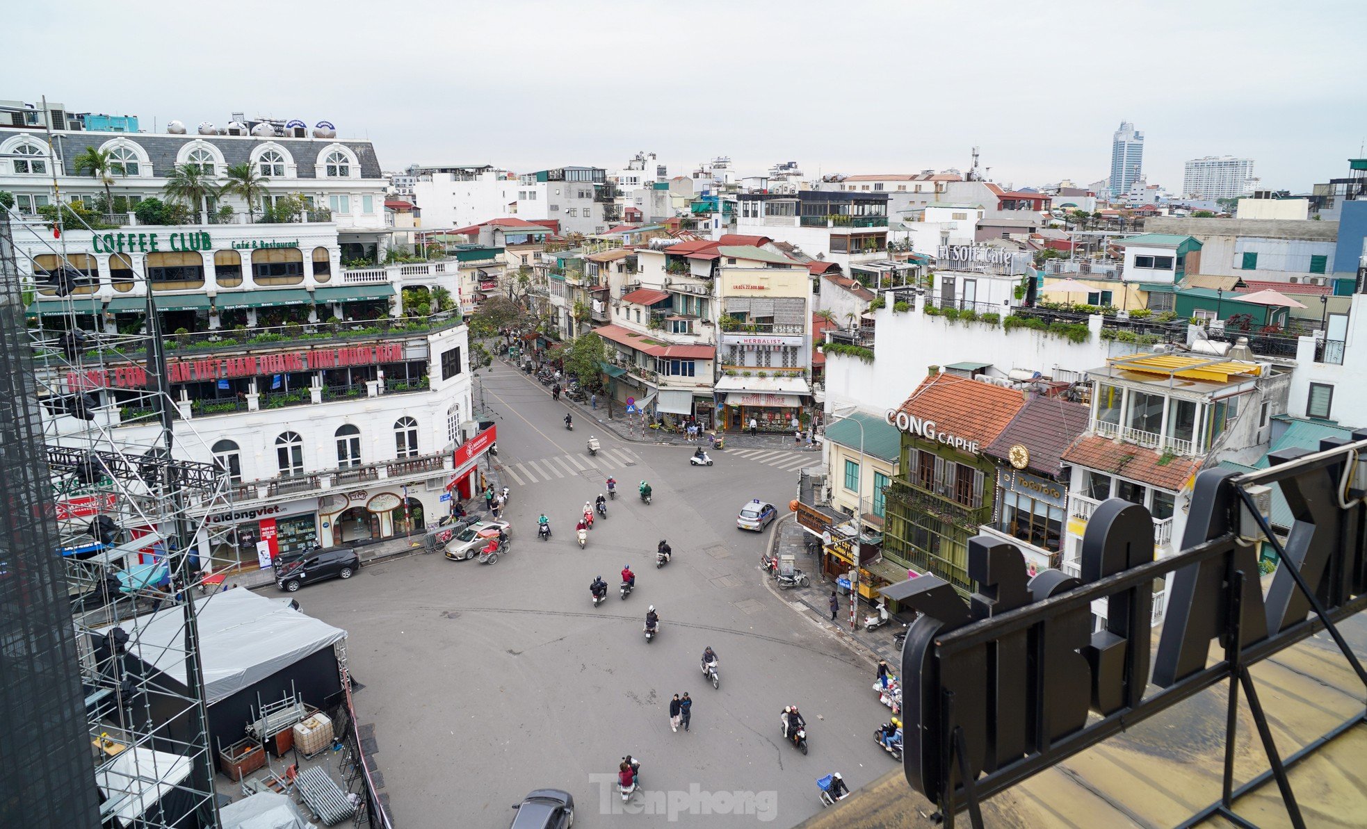 Hà Nội: Toàn cảnh tòa nhà 'Hàm cá mập' sát hồ Gươm sắp bị phá dỡ ảnh 13