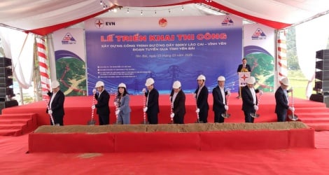 Construction of 500 kV Lao Cai transmission line