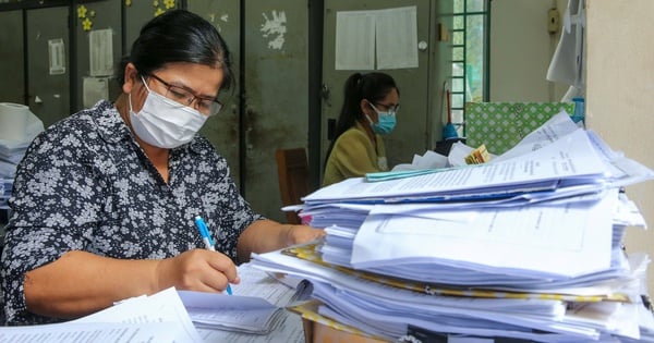 หยุดการสรรหาและแต่งตั้งข้าราชการและผู้นำระดับตำบลและอำเภอเป็นการชั่วคราว