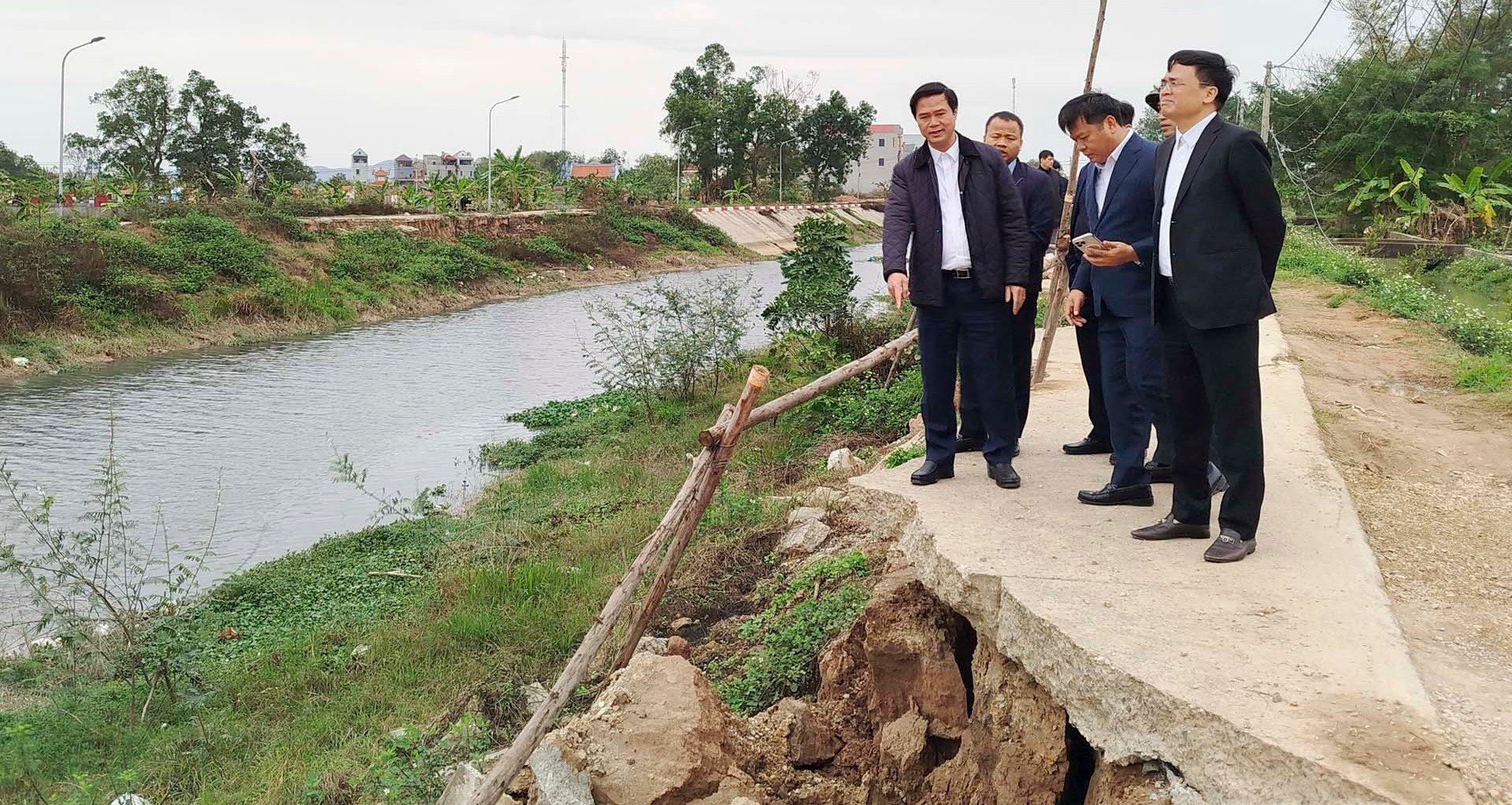 Bắc Ninh chỉ đạo khắc phục sụt lún kênh Tào Khê sau phản ánh của VietNamNet