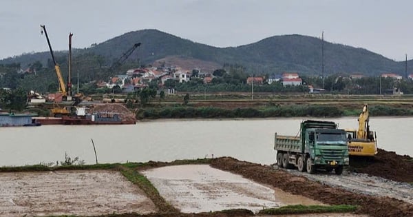 Groundbreaking of Cam Ly bridge, eliminating road bridge shared with railway in Bac Giang