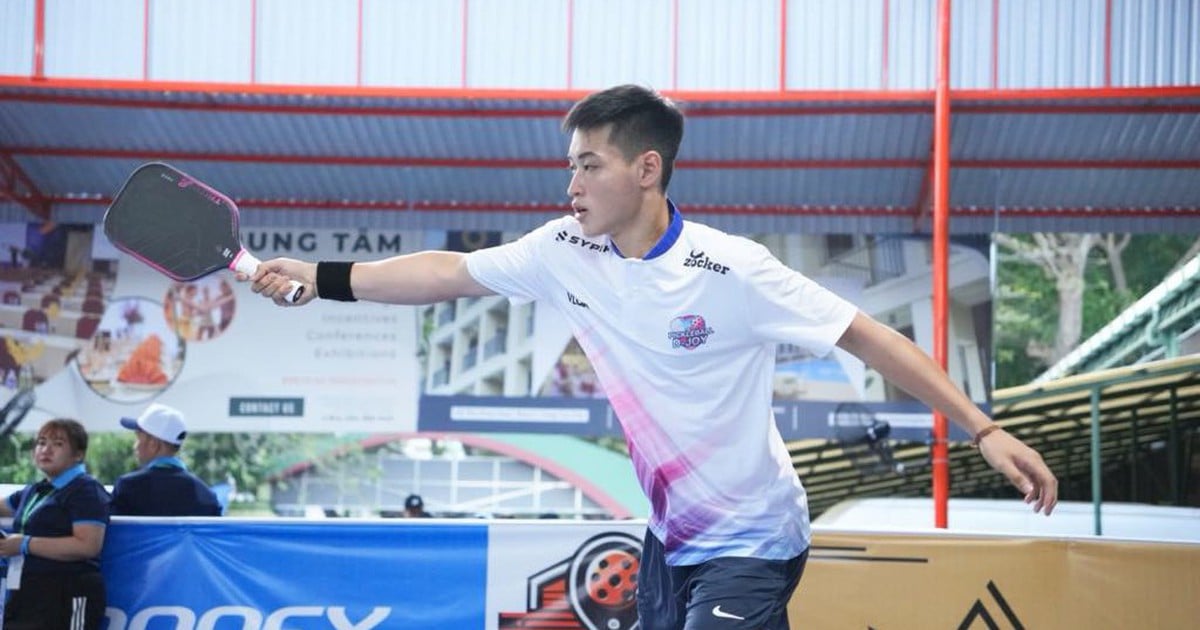 Truong Vinh Hien defeated Ly Hoang Nam in the quarterfinals of the 2025 National Pickleball Championship.