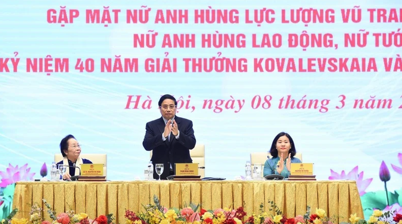 Thủ tướng gặp mặt các nữ Anh hùng, nhà khoa học nữ- Ảnh 2.