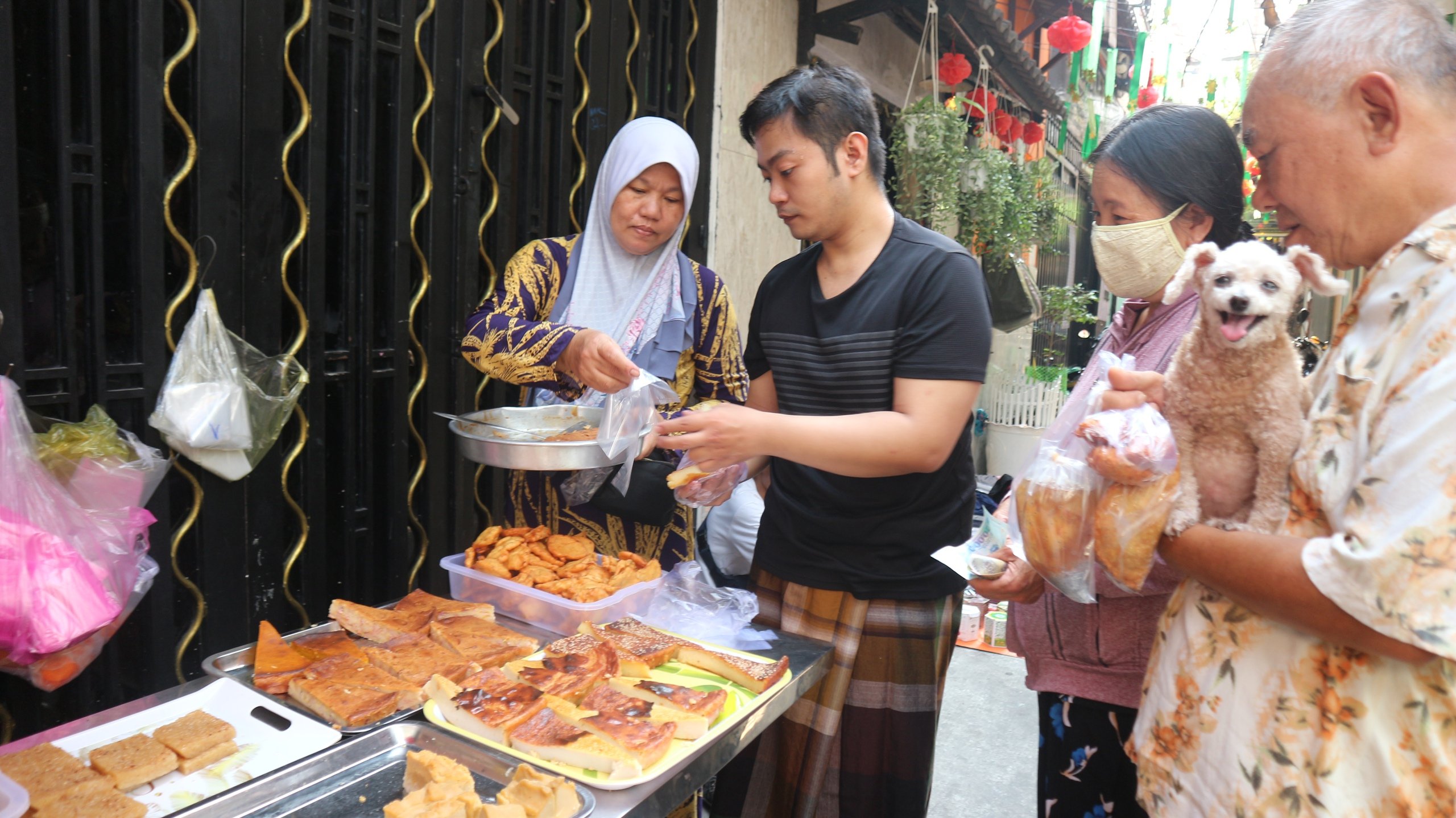 Độc lạ chợ ẩm thực mở mỗi năm đúng 1 lần vào tháng Ramadan - Ảnh 3.