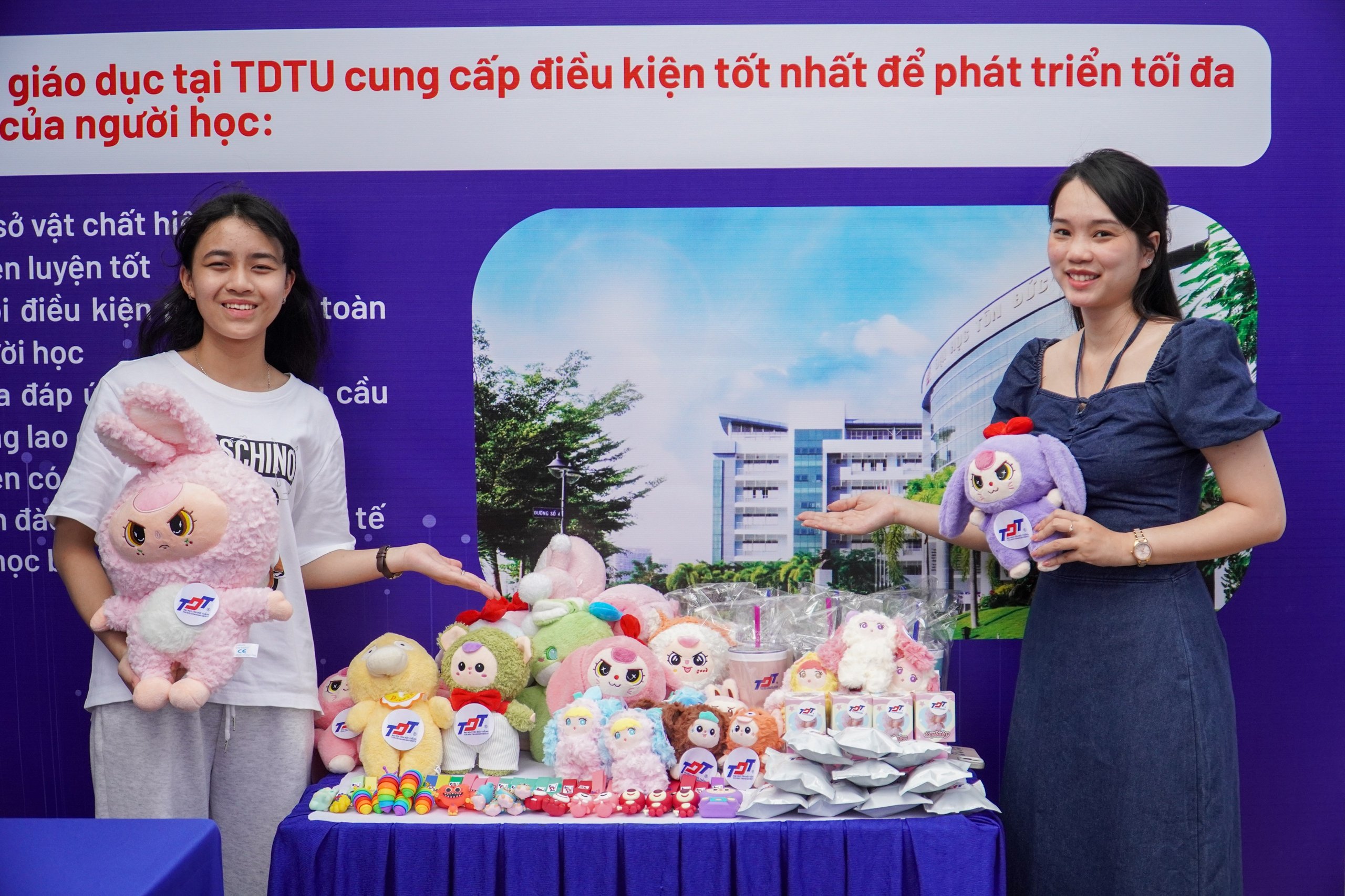 Sẵn sàng cho chương trình Tư vấn mùa thi ở Nha Trang - Ảnh 8.