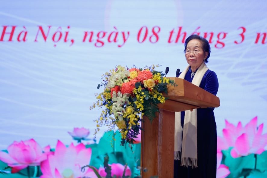 GS.TS Nguyễn Thị Doan, nguyên Phó Chủ tịch nước, Chủ tịch Hội Khuyến học Việt Nam, Chủ tịch Ủy ban Giải thưởng Kovalevskaia Việt Nam phát biểu tại buổi lễ - Ảnh: VGP/Nhật Bắc  