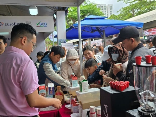 Khai mạc Hội chợ triển lãm cà phê và sản phẩm OCOP