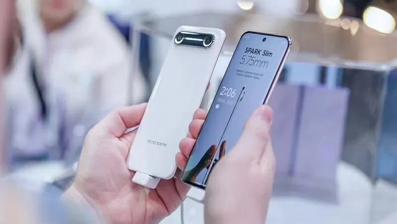 Điện thoại siêu mỏng Spark Slim tại MWC 2025