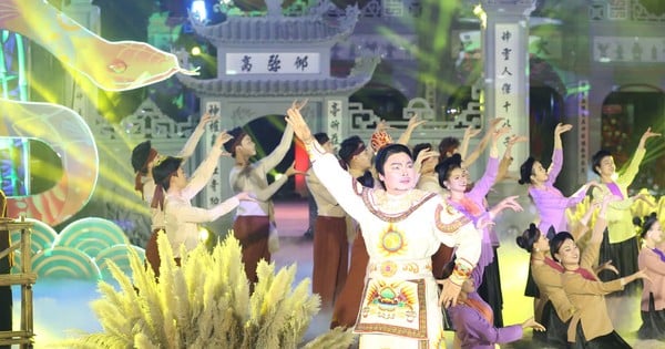 La danza "Muda de serpiente" sobre Linh Lang Dai Vuong en un programa artístico especial