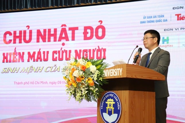 chuong trinh hien mau chu nhat do dong gop hang tram ngan don vi mau hinh 1