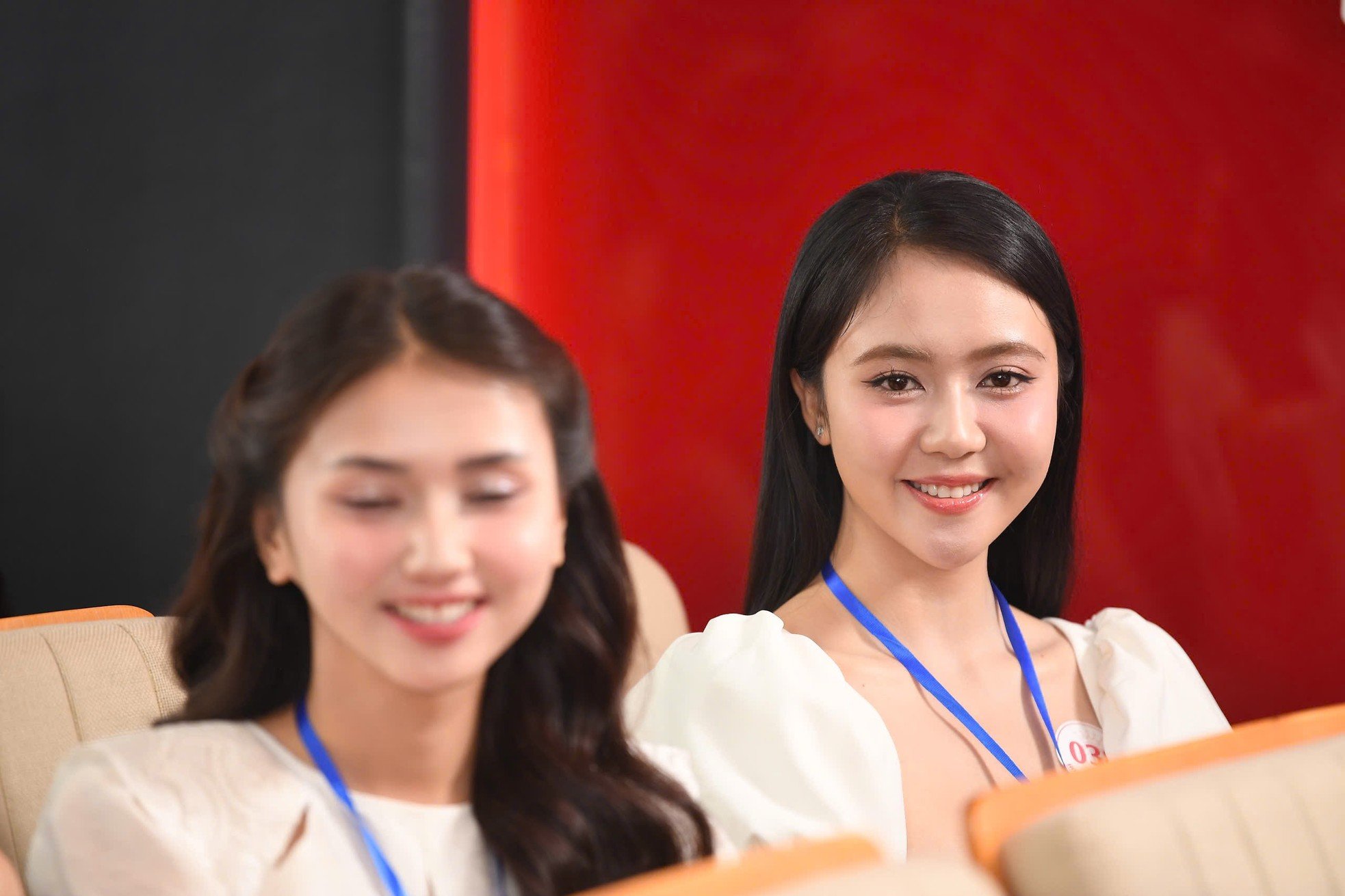 Nearly 100 girls were nervous before the results were announced at the Miss Vietnam Preliminary Round, photo 6