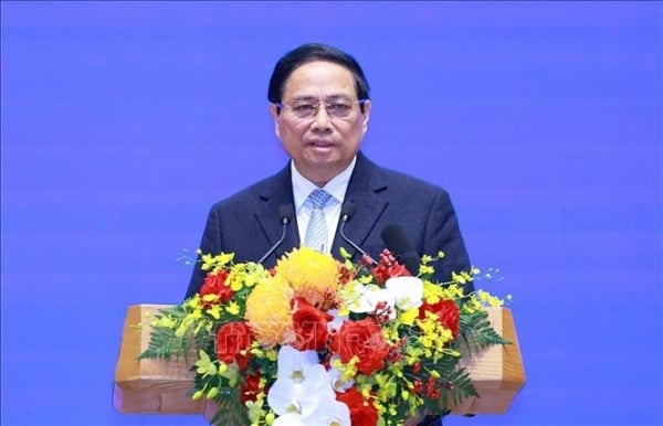 Le secrétaire du Parti, le Premier ministre Pham Minh Chinh, préside la réunion du Comité permanent du Comité du Parti du gouvernement