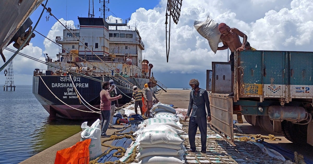 India levanta la prohibición de exportar arroz 100% partido y los precios del arroz vietnamita corren el riesgo de desplomarse