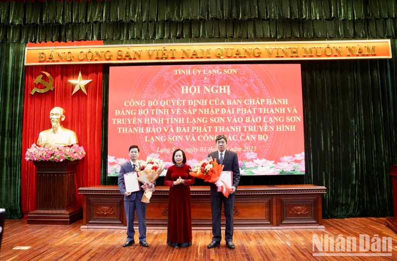 Công bố quyết định thành lập Báo và Đài Phát thanh và Truyền hình tỉnh Lạng Sơn ảnh 4