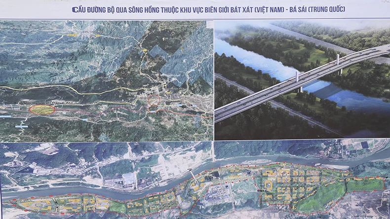 バット・サット（ベトナム）とバ・サイ（中国）国境の紅河に架かる道路橋の建設が始まる（写真1）