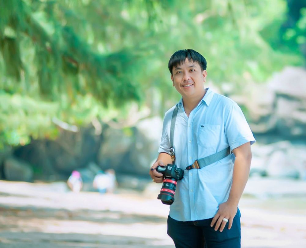 ผู้เขียน Tran Thanh Trung เกิดในปี พ.ศ. 2526 จากจังหวัดด่งท้าป สมาชิกสมาคมวรรณกรรมและศิลปะจังหวัดด่งท้าป