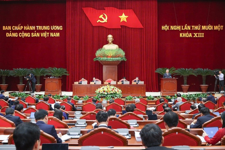 Hội nghị lần thứ 11 Ban chấp hành Trung ương Đảng khóa XIII chính thức khai mạc vào sáng nay (10/4) để cho ý kiến đối với 15 nội dung, tập trung vào hai nhóm vấn đề chính - Ảnh: VGP/Nhật Bắc