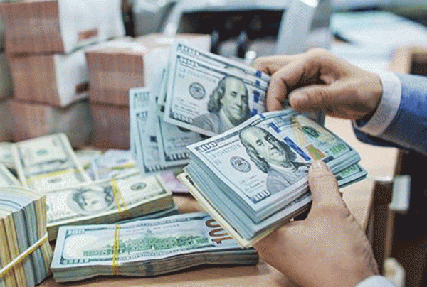 Tỷ giá USD hôm nay 04/05/2025: Trụ vững trên mốc 100