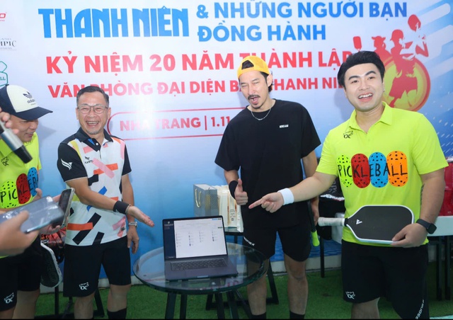 Huy Khánh, Akira Phan và nhiều nghệ sĩ đồng hành giải pickleball Cùng con đi tiếp cuộc đời- Ảnh 1.