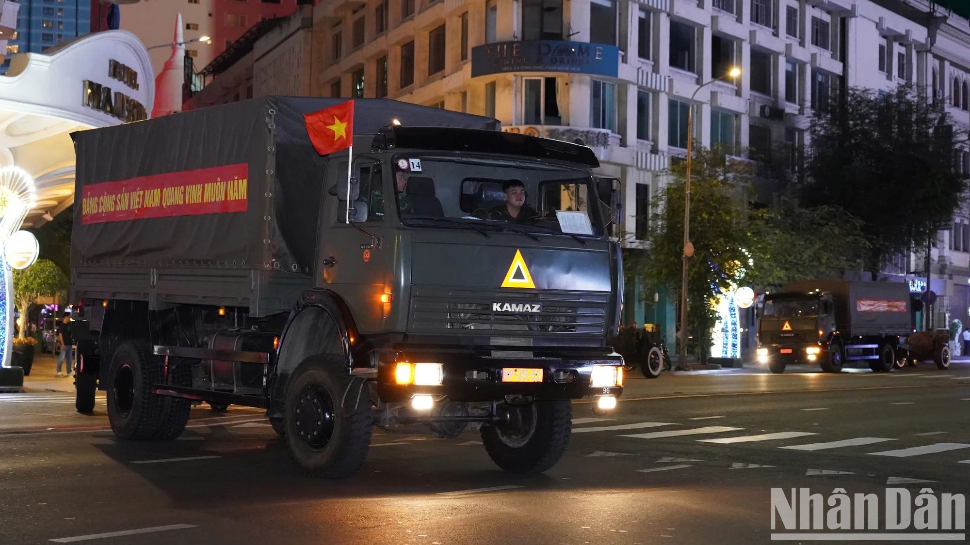 [Photo] Brigade 96 deployed artillery positions overnight for the occasion of April 30, photo 1
