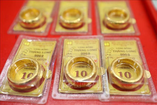 Gold prices increased sharply on the morning of April 10, exceeding 103 million VND/tael