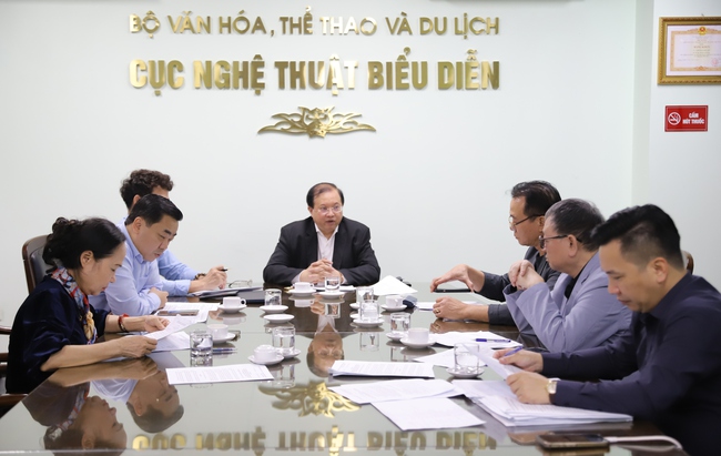 Họp Hội đồng Chung khảo bình chọn tác phẩm lĩnh vực
sân khấu, âm nhạc, múa tiêu biểu, xuất sắc sau ngày đất nước thống nhất - Ảnh 2.
