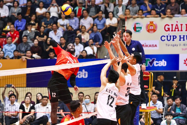 Cúp bóng chuyền Hùng Vương: Vắng Michal Kubiak, đội Công an TP.HCM lỡ cơ hội vô địch- Ảnh 3.