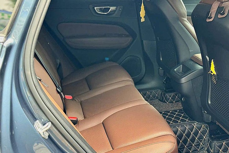 Volvo XC60 T6 Inscription chay 6 nam tai Viet Nam, ban 1,3 ty-Hinh-8