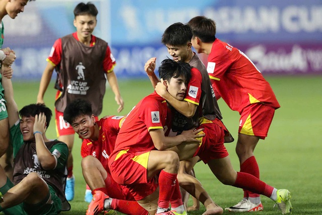 Lịch thi đấu U.17 Việt Nam - UAE hôm nay: Quyết đấu vì giấc mơ World Cup- Ảnh 1.