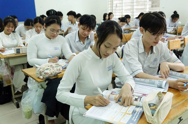 Mong sớm nhận được hướng dẫn dạy học 2 buổi/ngày - Ảnh 1.