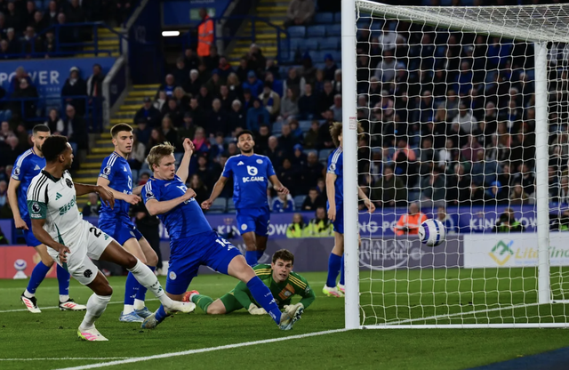 Leicester thua trắng 0-3, Newcastle đẩy Man City khỏi Top 5 - Ảnh 2.