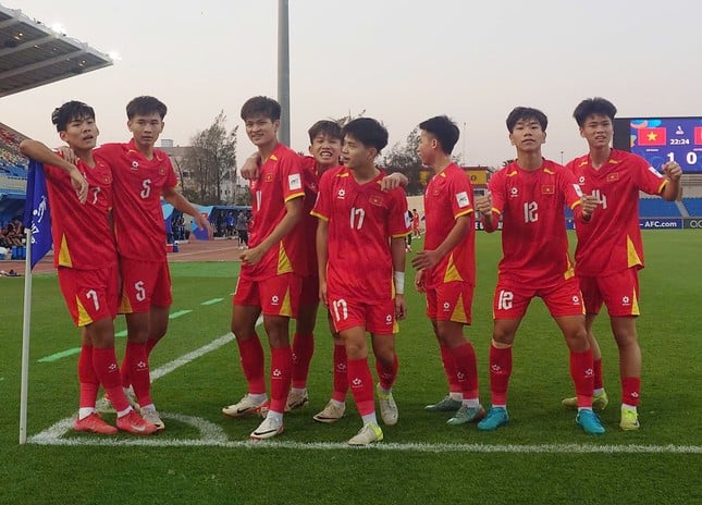 Trực tiếp U17 Việt Nam vs U17 UAE 1-0 (Hết H1): U17 Việt Nam mở tỷ số ảnh 1