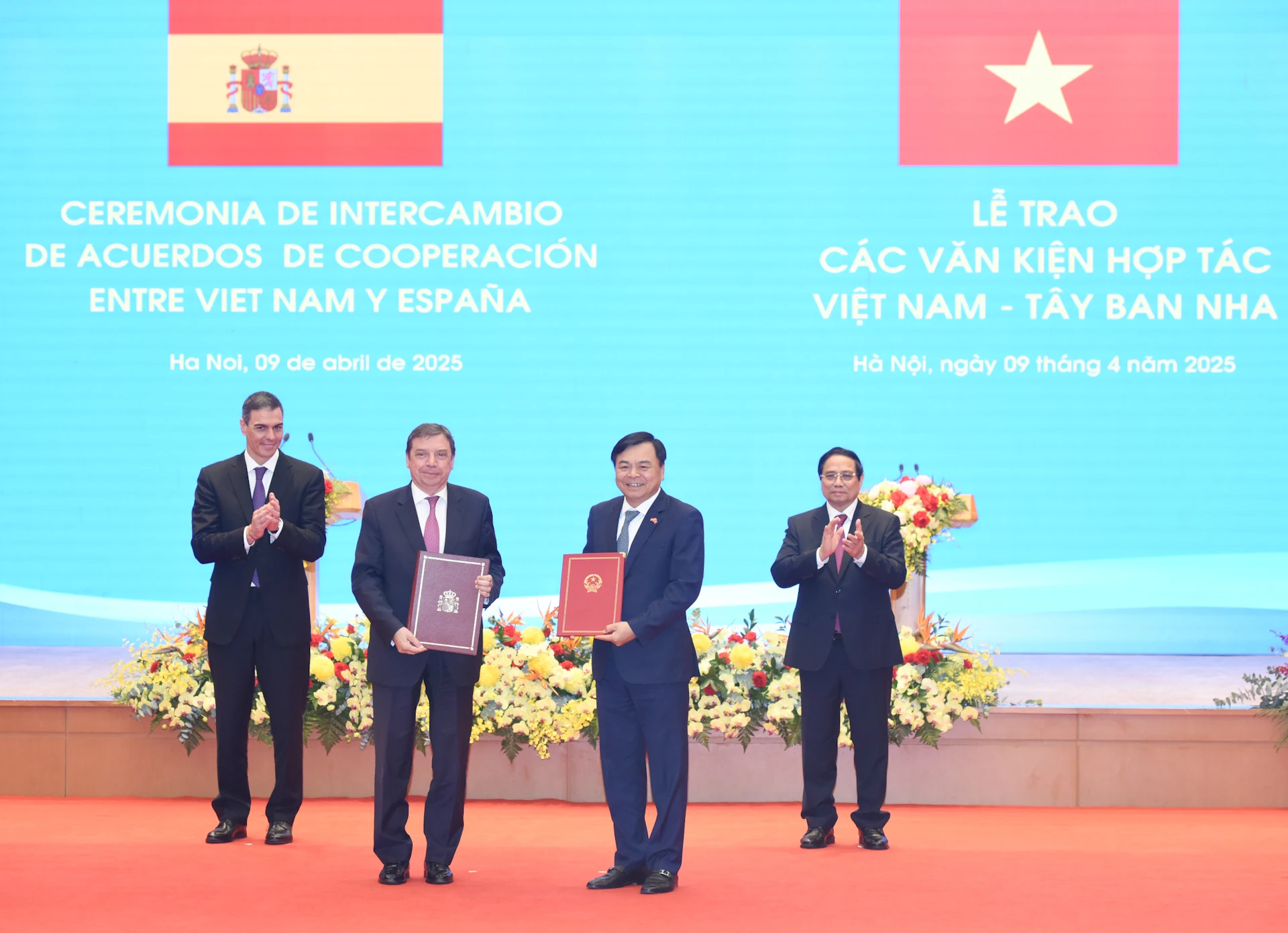 【写真】両首相はベトナムとスペイン間の協力文書の調印式に立ち会った（写真4）