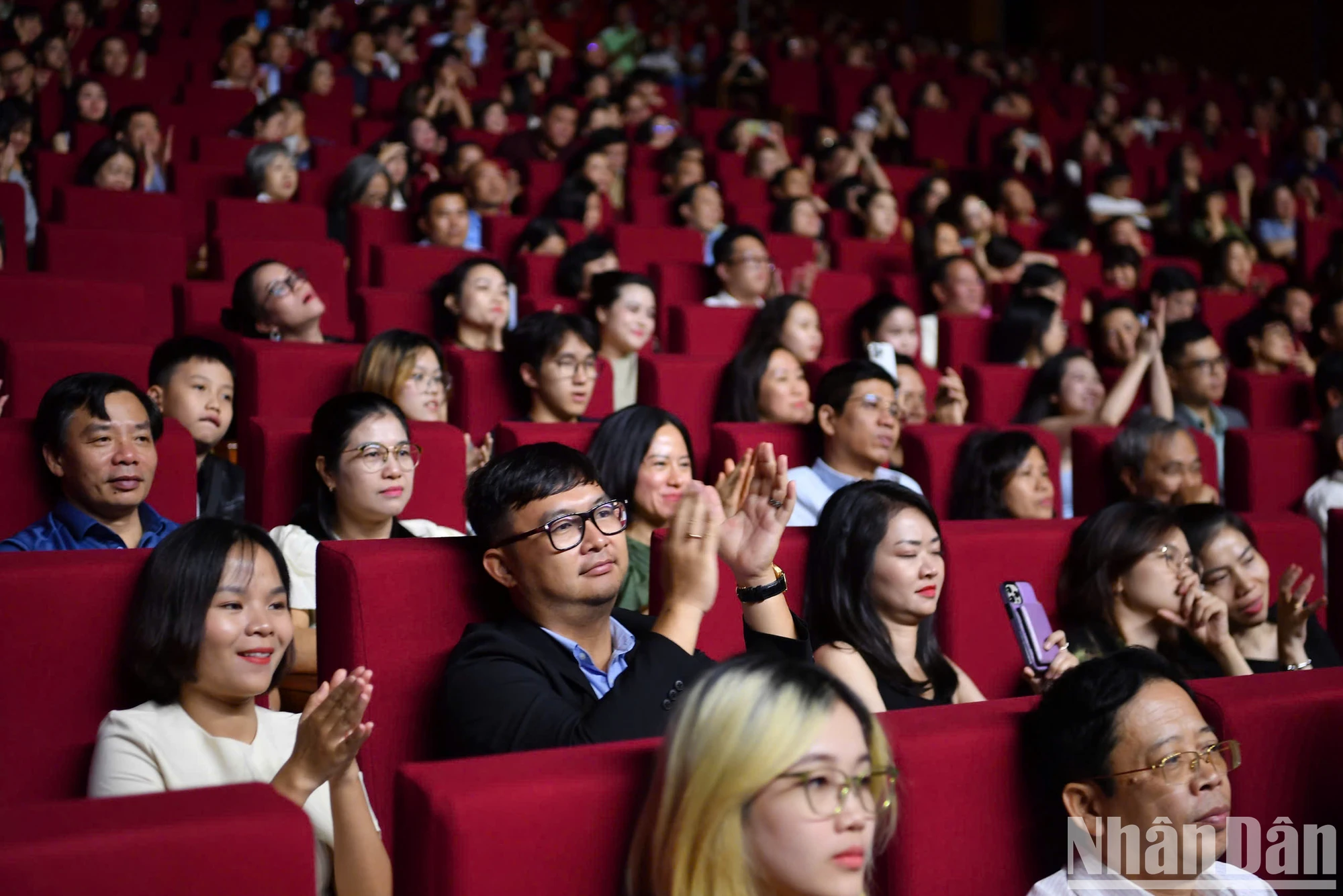 Bond Quartet enchants Vietnamese audiences with explosive performance photo 8